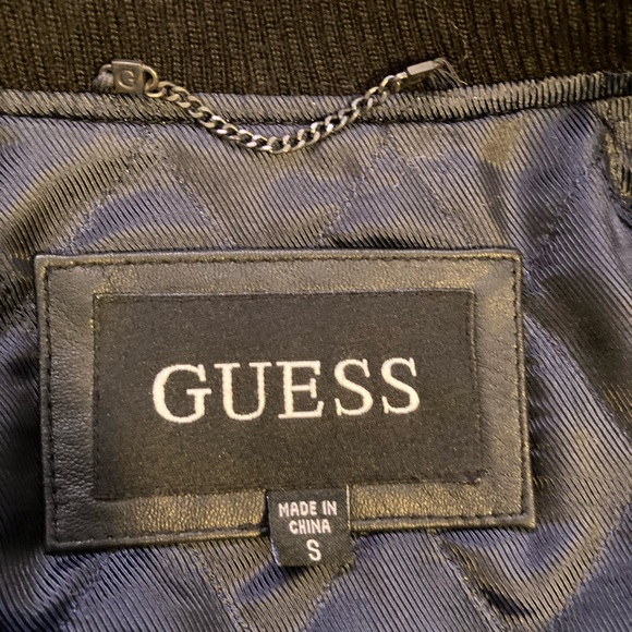 Vintage Guess leather jacket in excellent condition! - Picture 3 of 12
